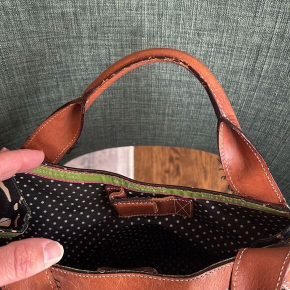 Kate Spade large Navy blue and Brown leather Tote with Floral Accents polka dots - Picture 13 of 15